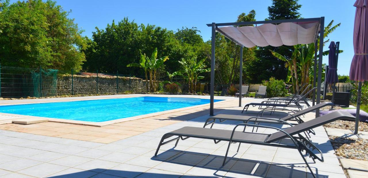 Gites Jardin-Darcy - Piscine Au Sel Bois Exterior foto