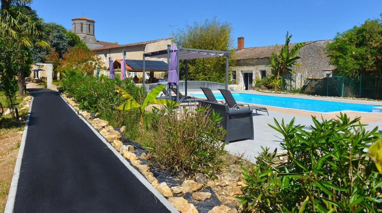 Gites Jardin-Darcy - Piscine Au Sel Bois Exterior foto