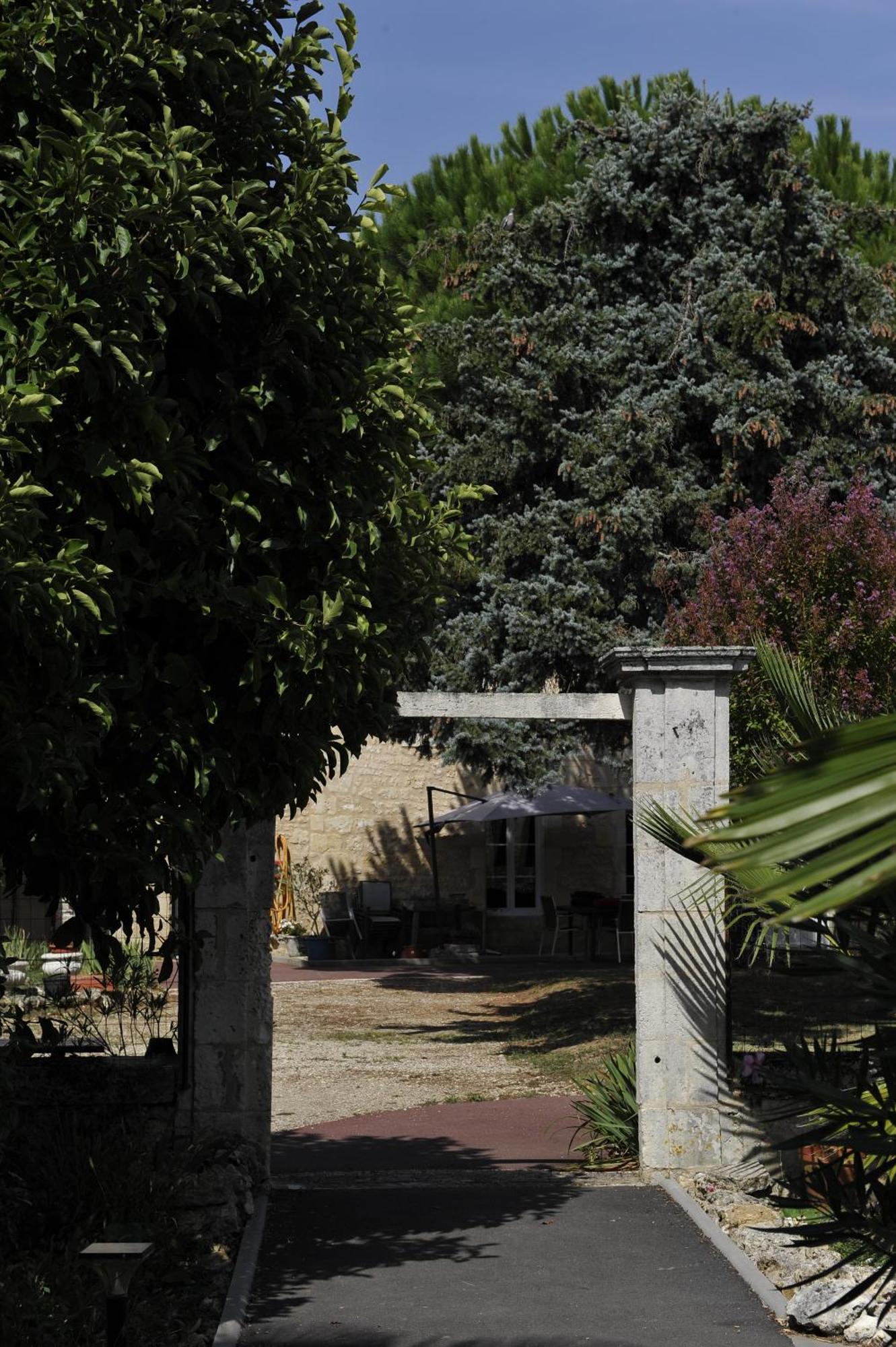 Gites Jardin-Darcy - Piscine Au Sel Bois Exterior foto